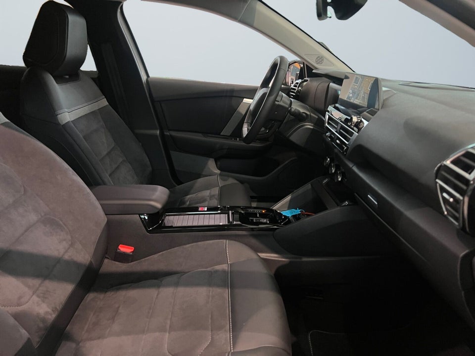 Citroën ë-C4 X 54 Ë-Series 4d