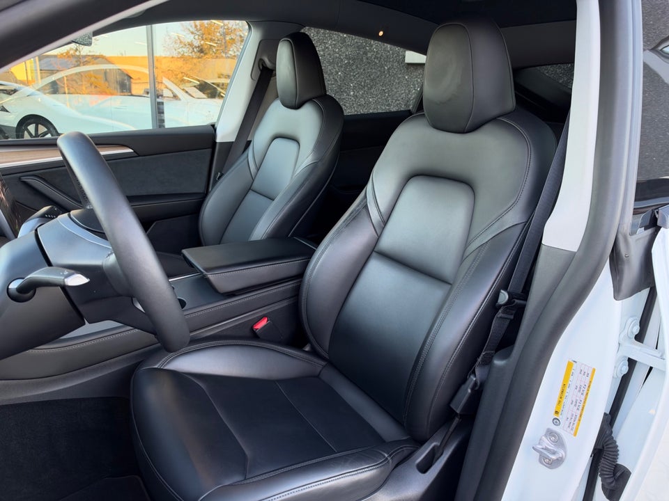 Tesla Model Y Long Range AWD 5d