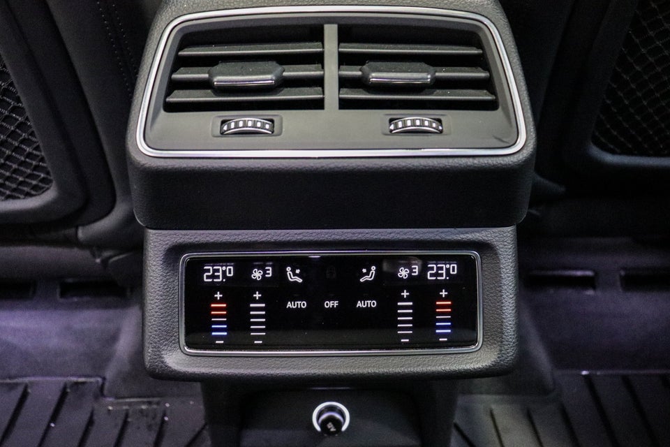 Audi e-tron 55 Advanced quattro 5d