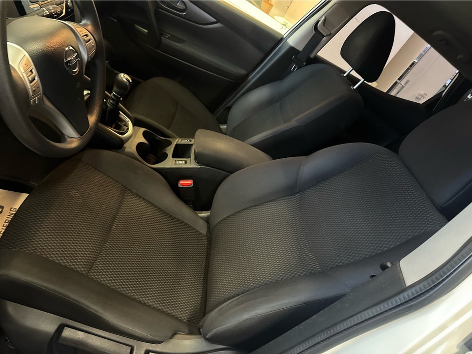 Nissan Qashqai 1,2 Dig-T 115 Visia 5d