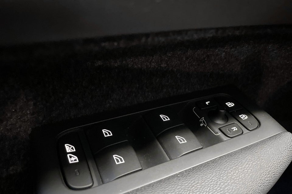 Volvo XC40 P8 ReCharge Twin Plus 5d