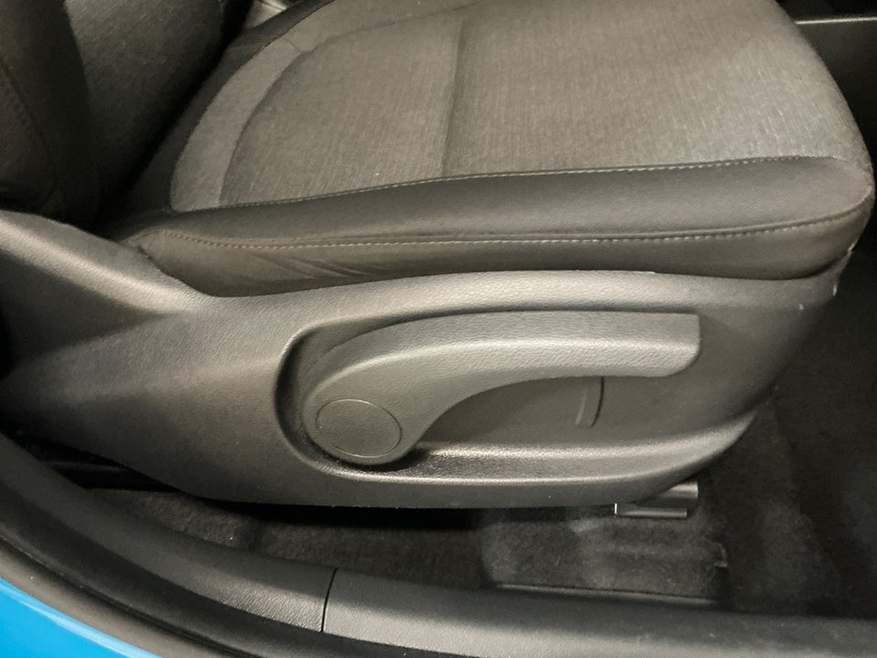 Hyundai Kona 39 EV Essential 5d