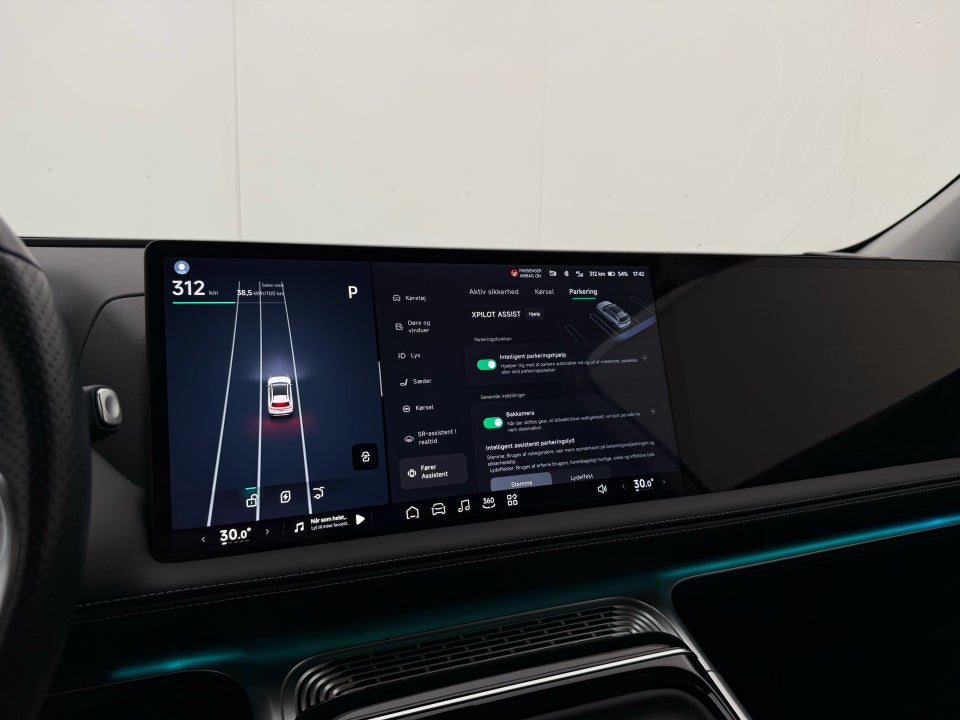 Xpeng G9 Long Range 5d