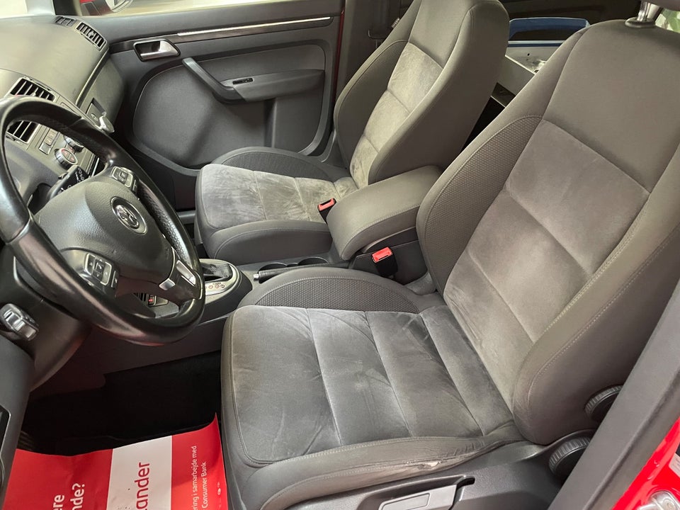 VW Touran 2,0 TDi 140 Highline DSG BMT Van 5d