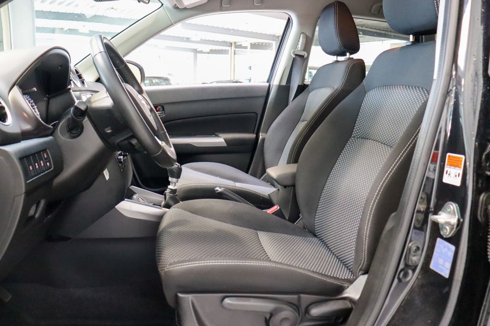 Suzuki Vitara 1,4 mHybrid Active 5d