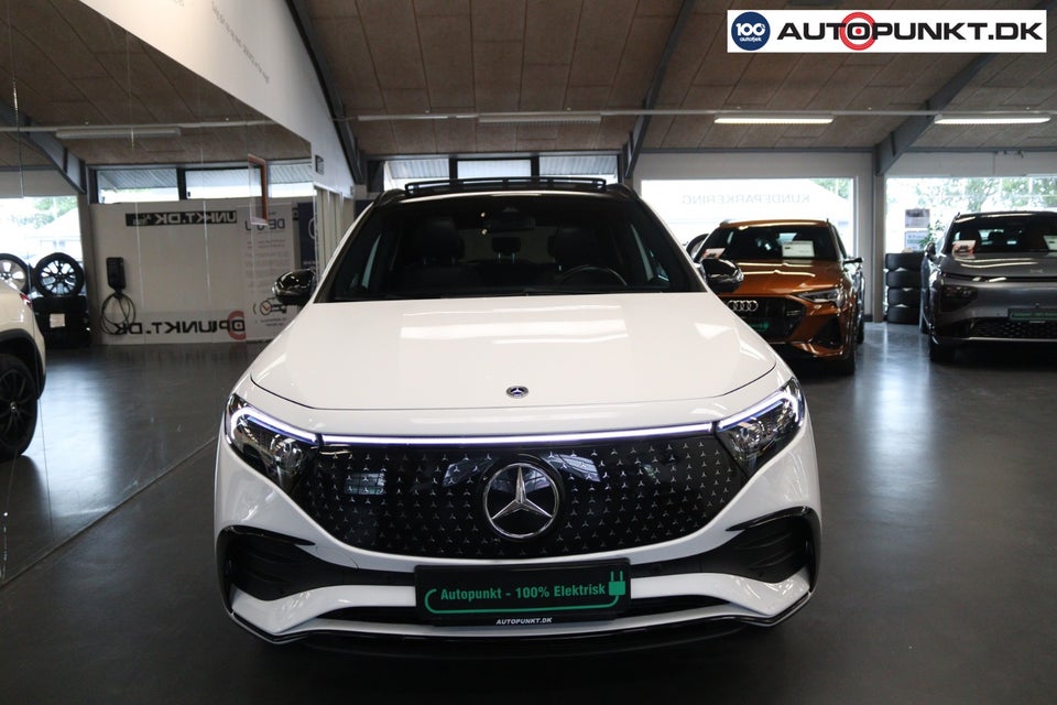 Mercedes EQA300 4Matic 5d