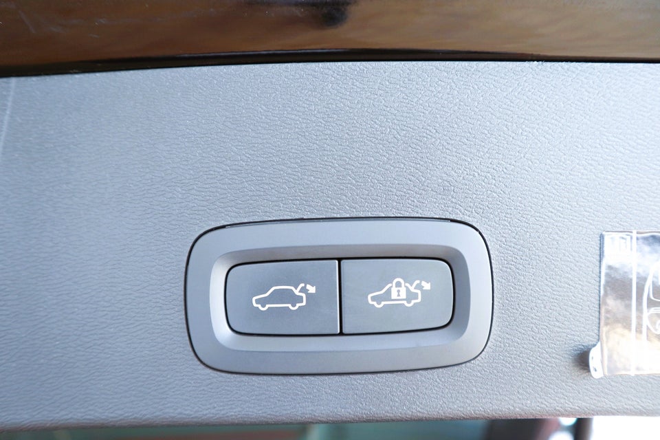 Volvo XC40 1,5 T4 ReCharge Inscription aut. 5d