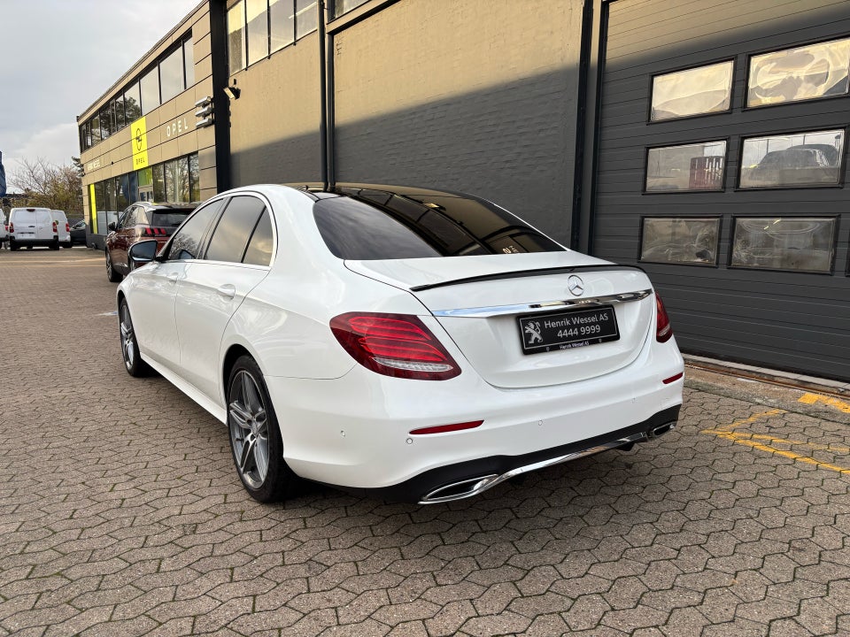 Mercedes E220 d 2,0 AMG Line aut. 4d
