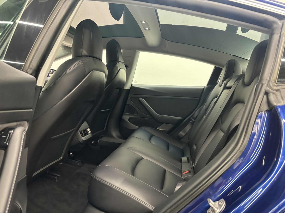 Tesla Model 3 Standard Range+ RWD 4d
