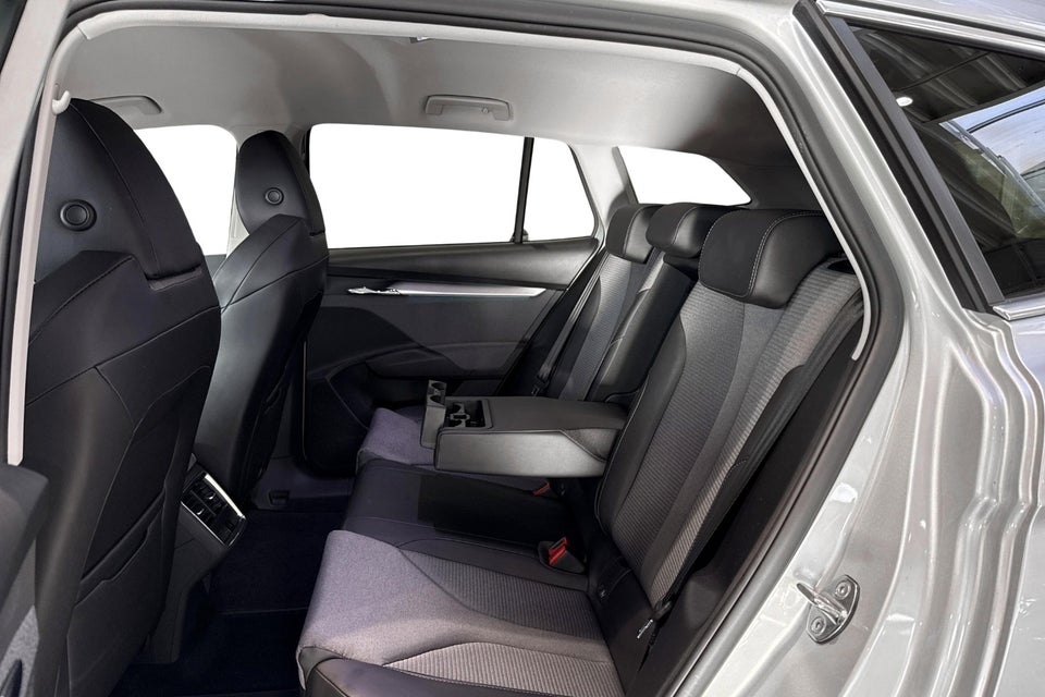 Skoda Enyaq 80 iV Loft 5d