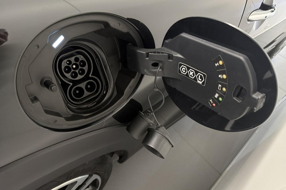 MINI Cooper SE Essential 3d