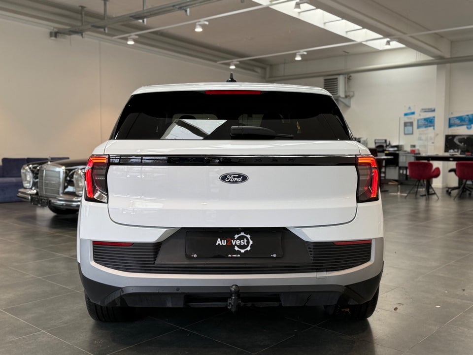 Ford Explorer 82 Select Extended Range 5d