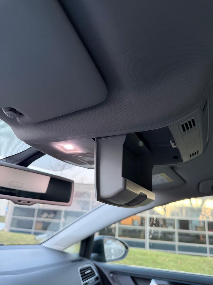 VW Golf VII 1,6 TDi 105 Highline Variant DSG BMT 5d