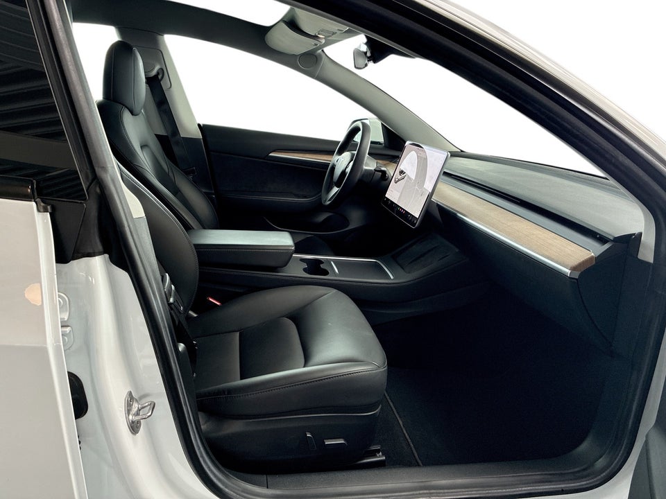 Tesla Model 3 Long Range AWD 4d