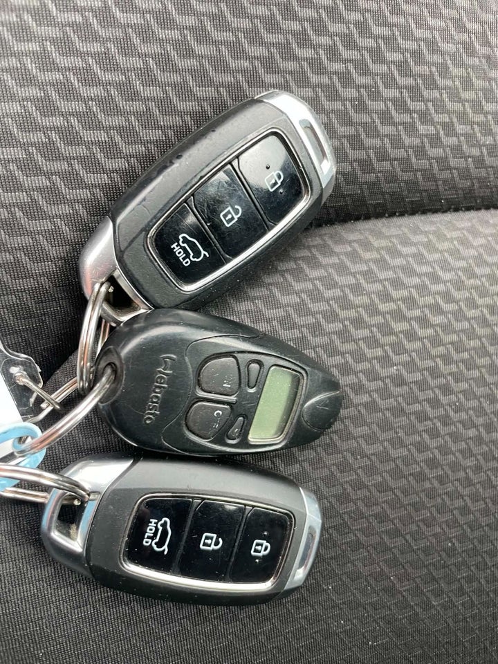 Hyundai i30 1,6 CRDi 110 Trend stc. DCT 5d