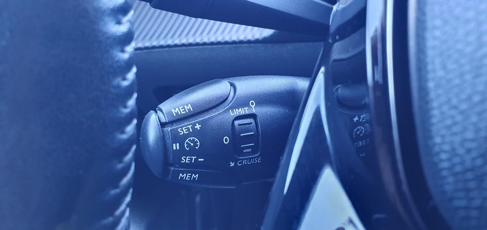 Peugeot 208 1,2 PureTech 75 Active 5d