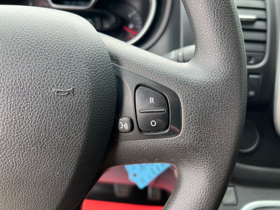 Renault Trafic T29 2,0 dCi 145 L2H1 EDC