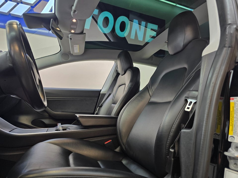 Tesla Model 3 Long Range AWD 4d