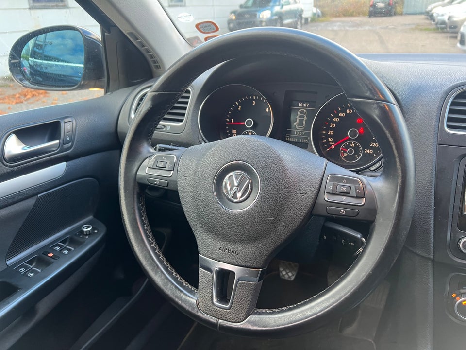 VW Golf VI 2,0 TDi 140 Highline Variant Van 5d