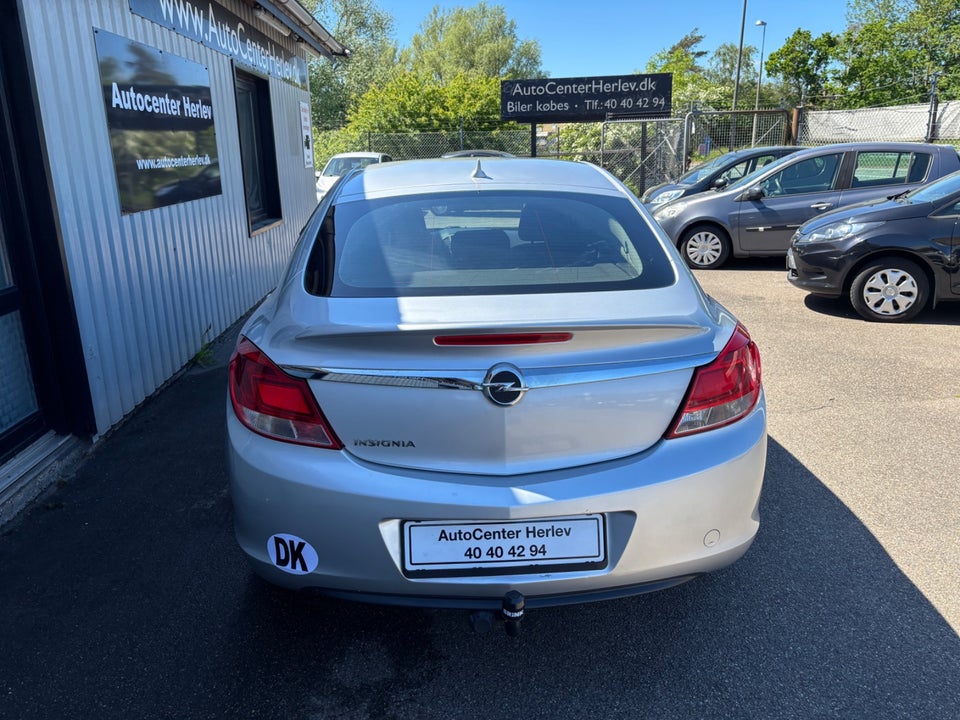 Opel Insignia 1,8 Edition 5d