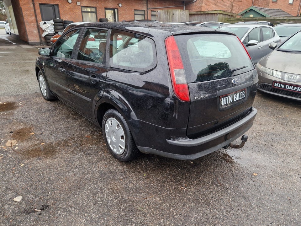 Ford Focus 1,6 Trend 100 5d