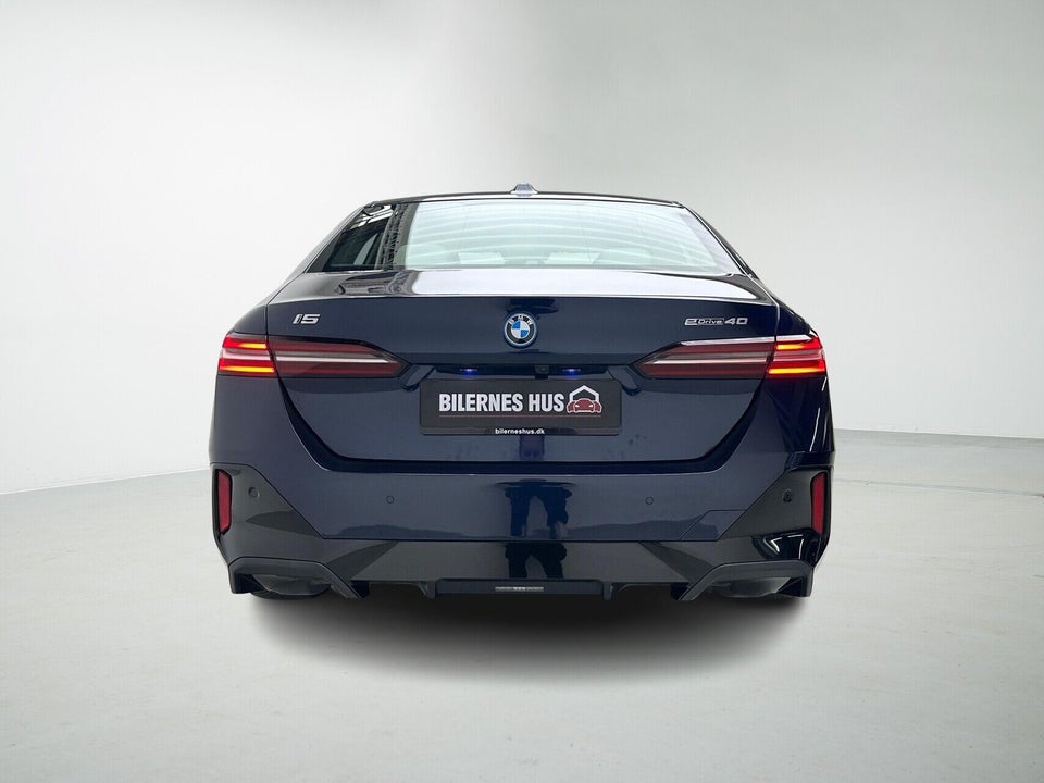 BMW i5 eDrive40 M-Sport 4d