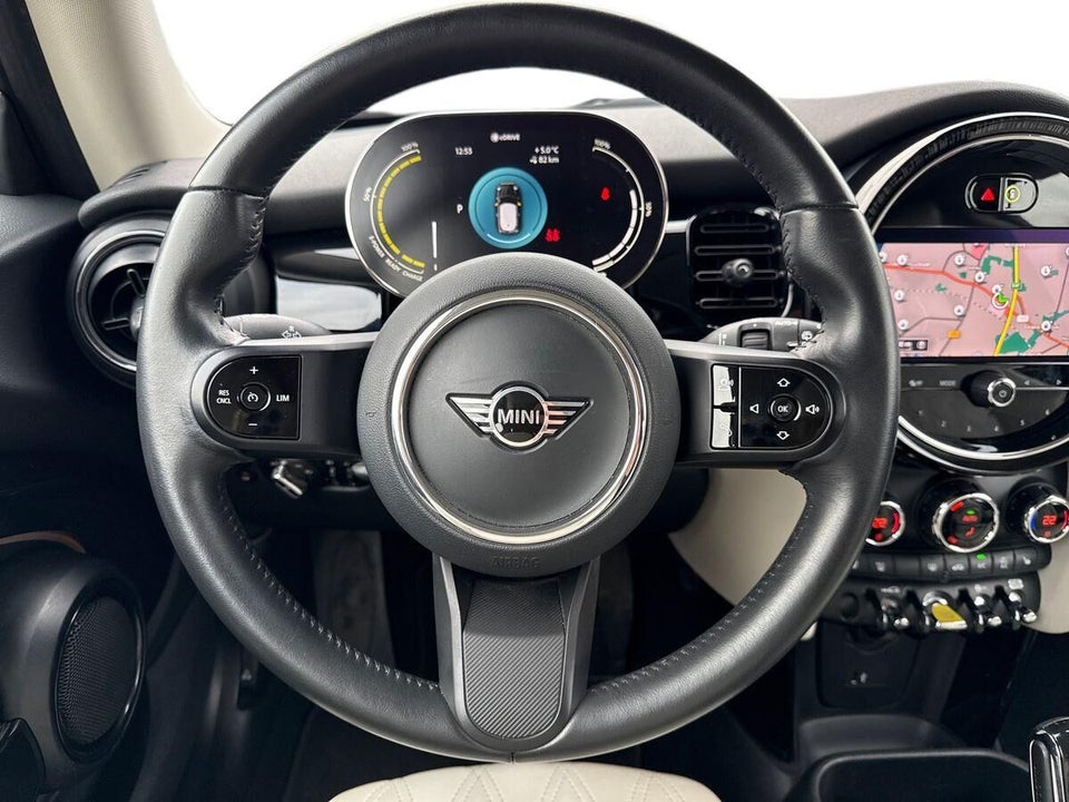 MINI Cooper SE Classic Trim 3d