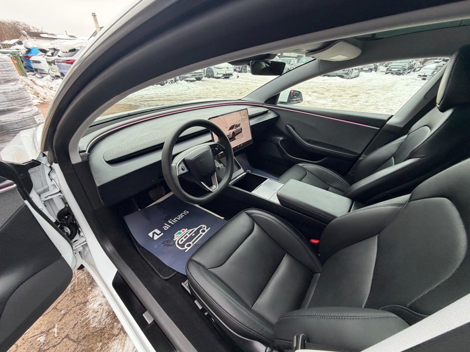 Tesla Model 3 RWD 4d