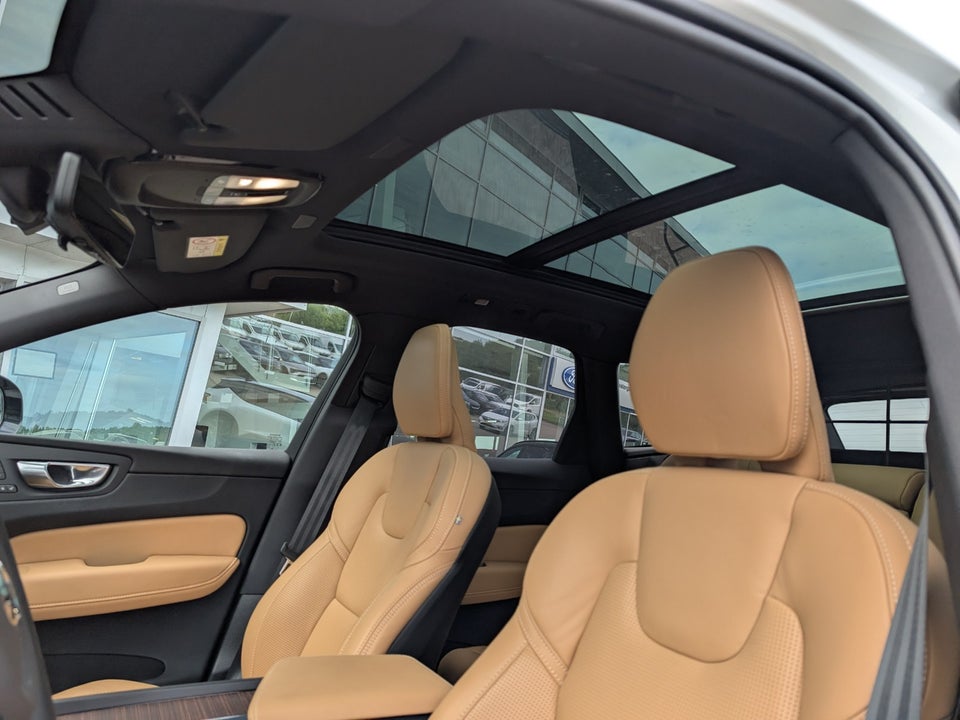 Volvo XC60 2,0 T8 ReCharge Ultimate Dark aut. AWD 5d