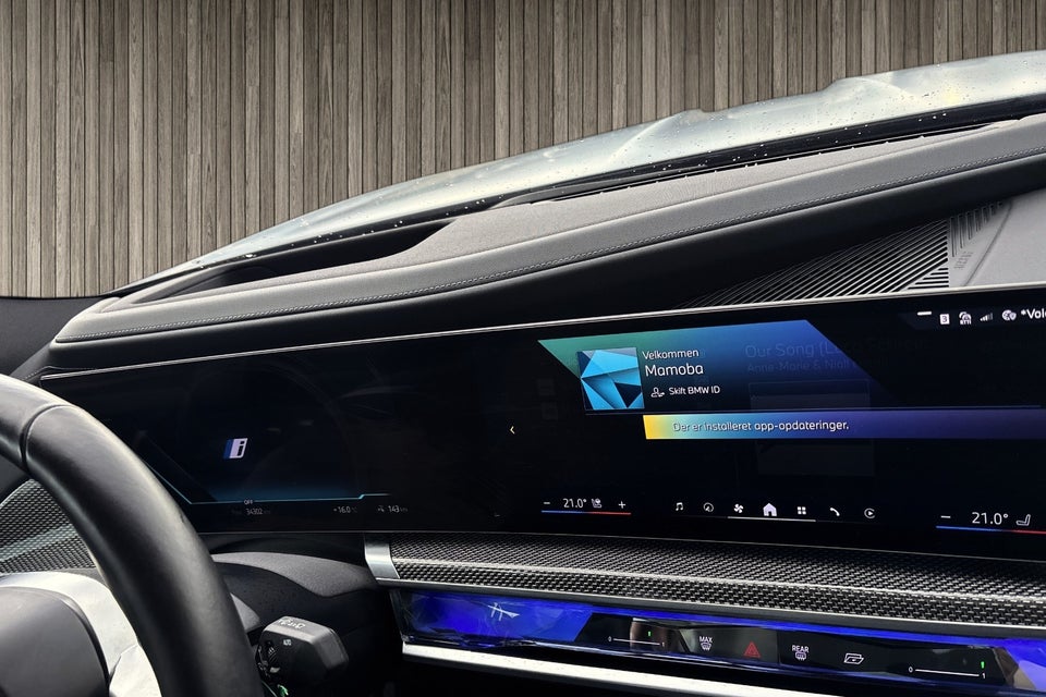 BMW i7 xDrive60 M-Sport 4d