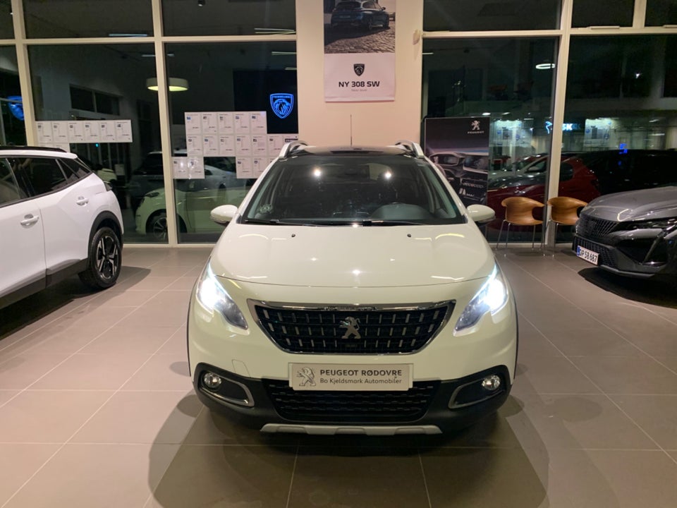 Peugeot 2008 1,2 e-THP 110 Desire Sky 5d