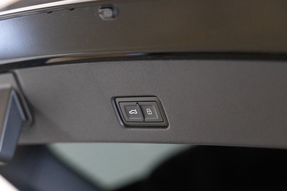 Audi Q4 e-tron 40 S-line 5d