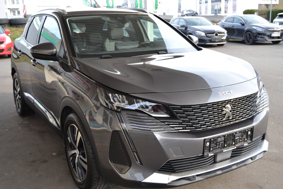 Peugeot 3008 1,6 Hybrid First Selection EAT8 5d