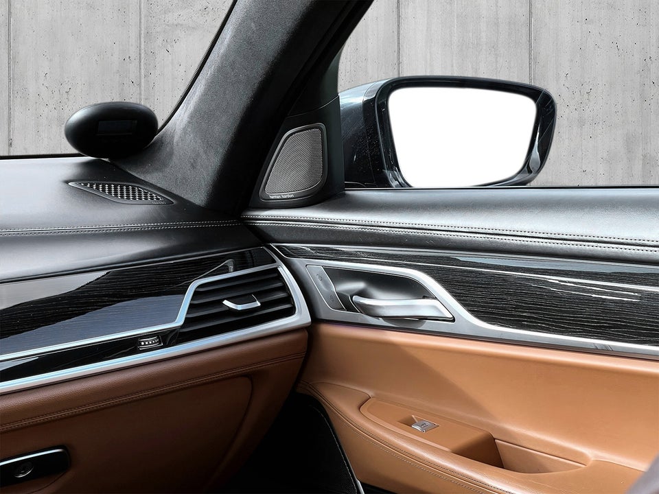 BMW 740i 3,0 M-Sport aut. 4d