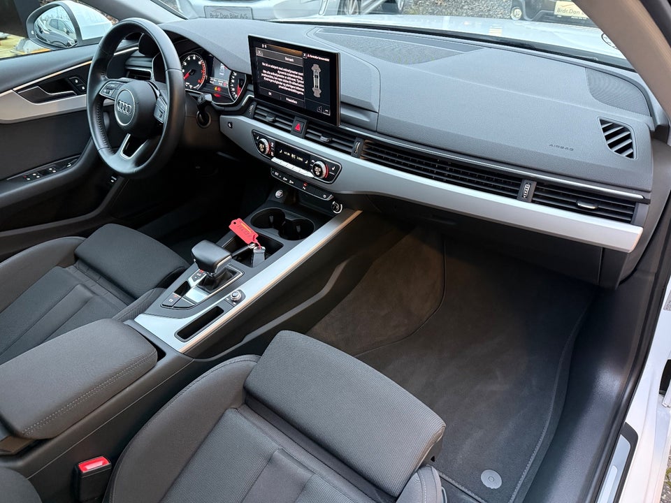 Audi A4 40 TFSi Advanced Prestige Tour plus S-tr. 4d