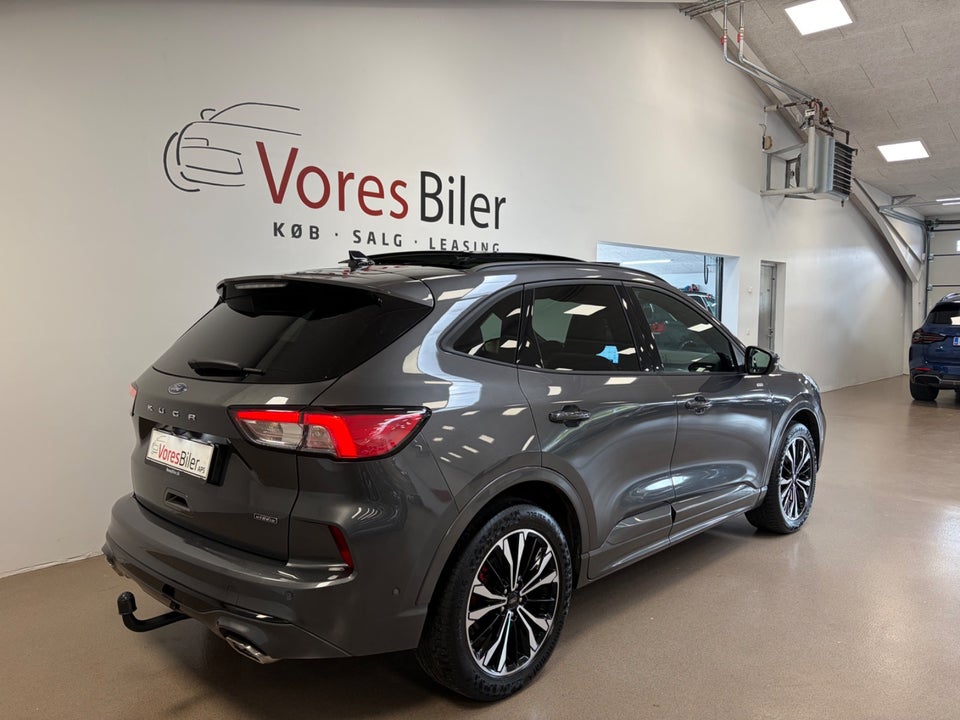 Ford Kuga 2,5 PHEV ST-Line X CVT 5d