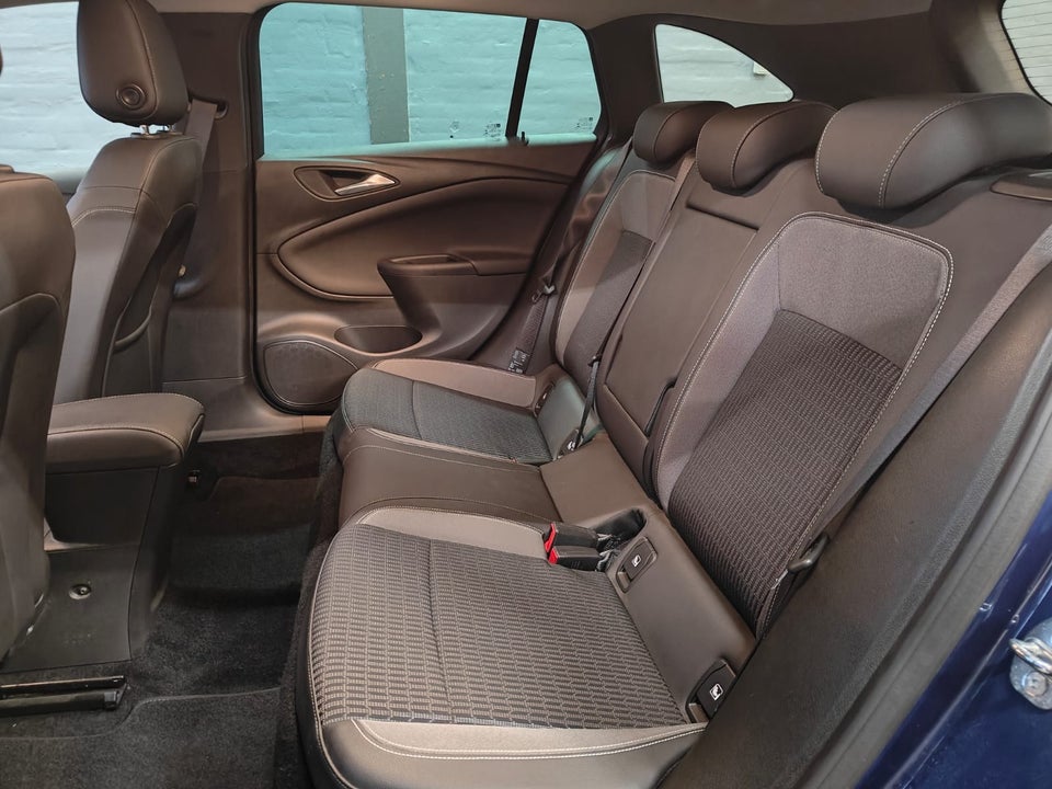 Opel Astra 1,5 D 122 Elegance Sports Tourer aut. 5d