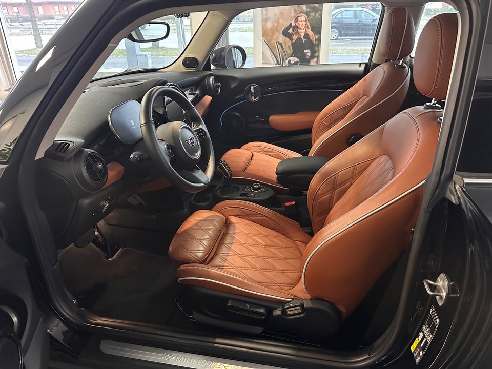 MINI Cooper SE Maximise 3d