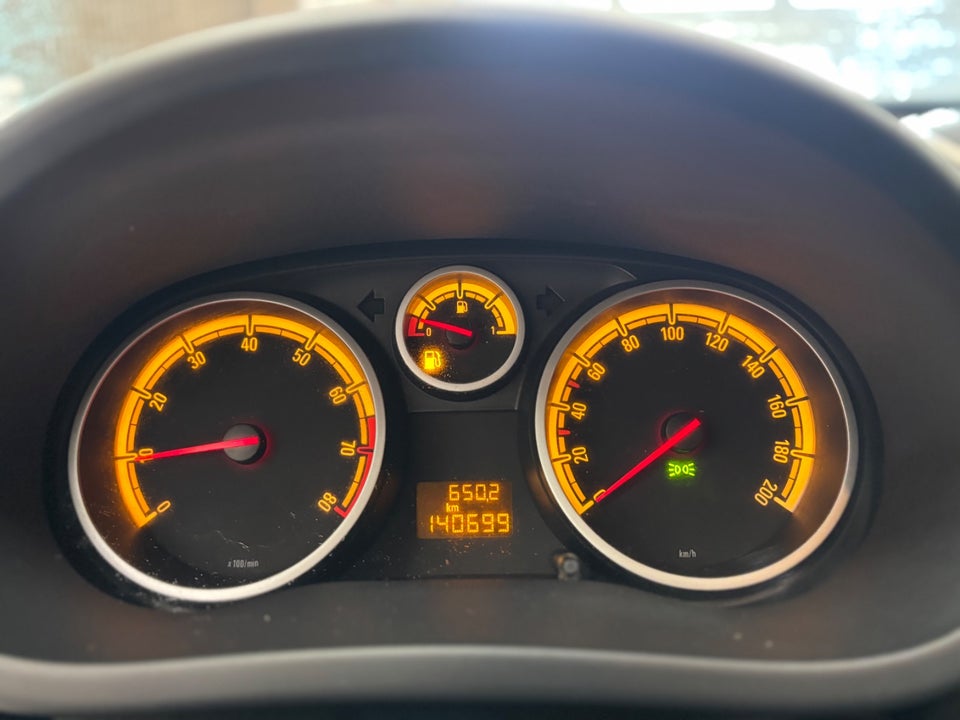 Opel Corsa 1,4 16V Enjoy 3d