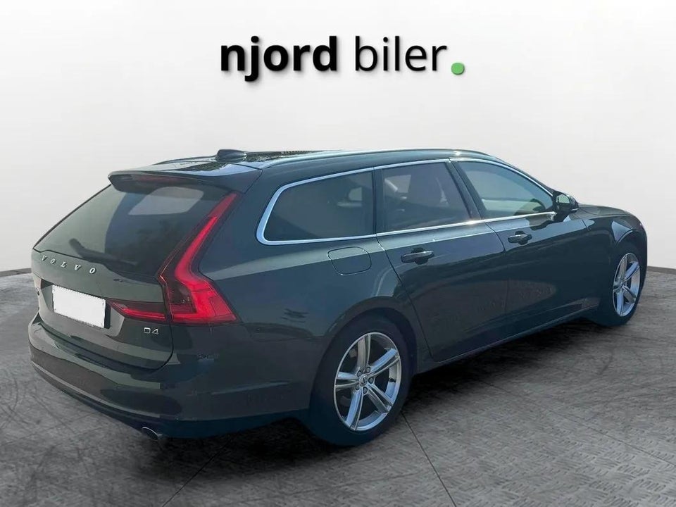 Volvo V90 2,0 D3 150 Momentum aut. 5d