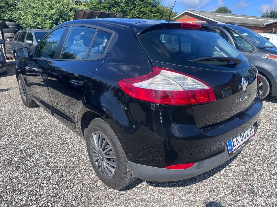 Renault Megane III 1,2 TCe 115 Expression 5d