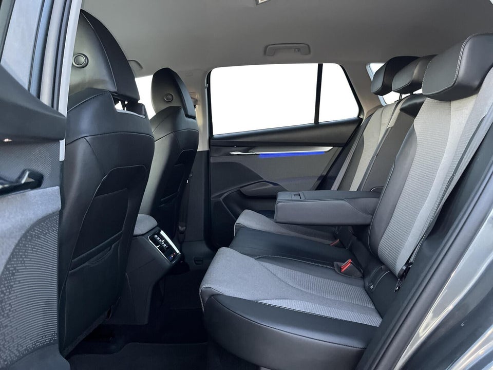 Skoda Enyaq 60 iV Plus 5d