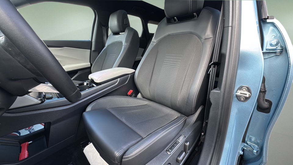 Ford Explorer 79 Premium Extended Range AWD 5d