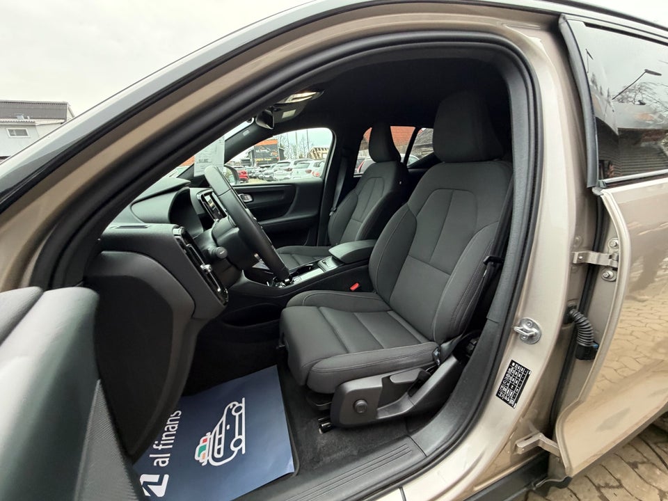 Volvo XC40 ReCharge Extended Range Core 5d