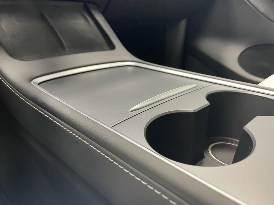 Tesla Model Y Long Range AWD 5d