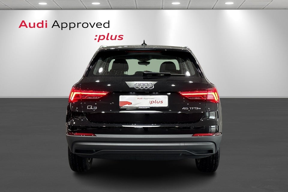 Audi Q3 45 TFSi e Attitude plus S-tr. 5d