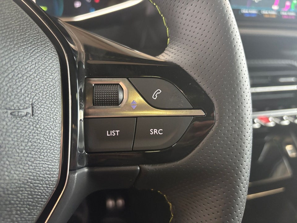 Peugeot e-2008 50 GT 5d