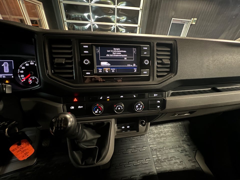 VW Crafter 35 2,0 TDi 140 Kassevogn L3H2