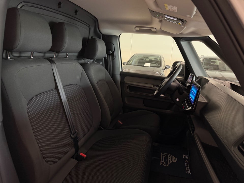 VW ID. Buzz 77 Cargo Pro