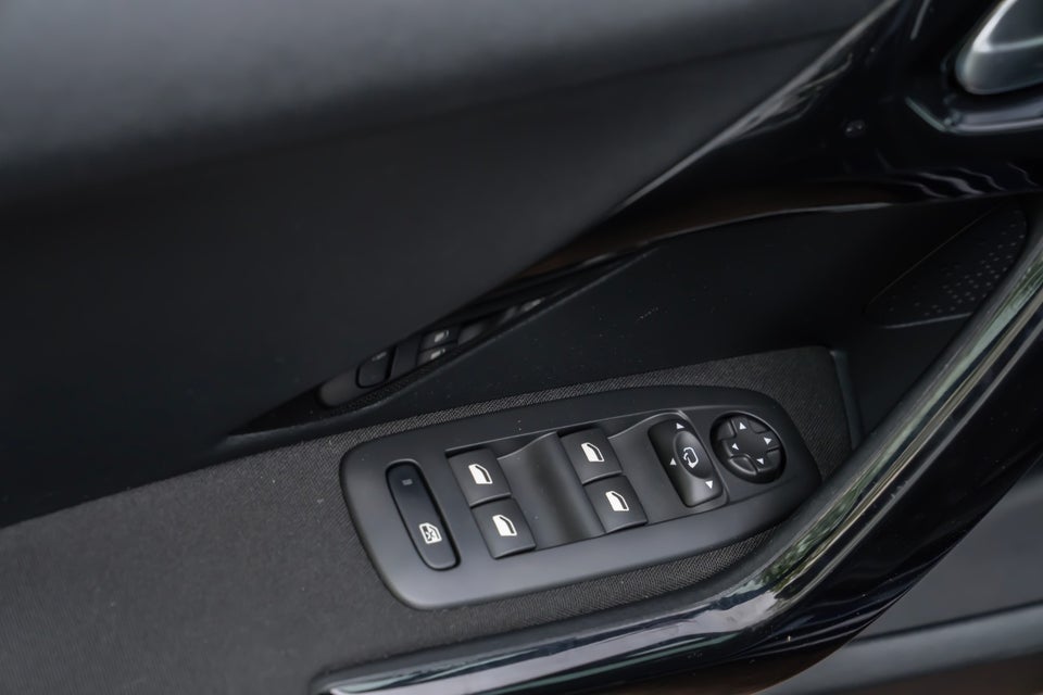 Peugeot 208 1,6 BlueHDi 100 Desire Sky 5d